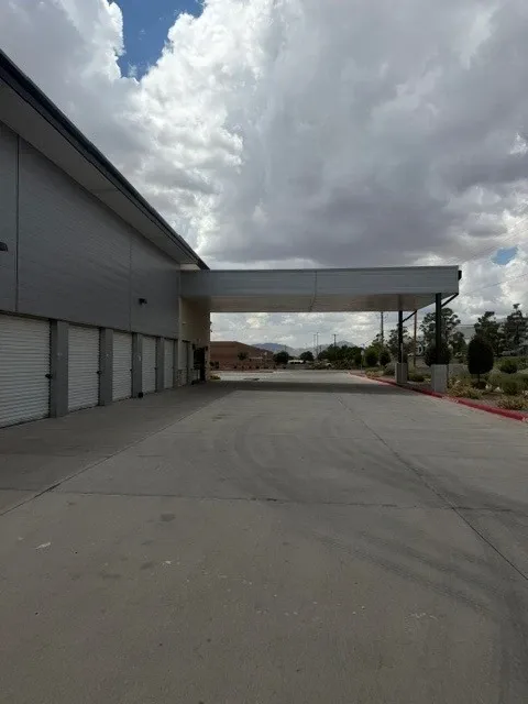 El Paso Drive up units